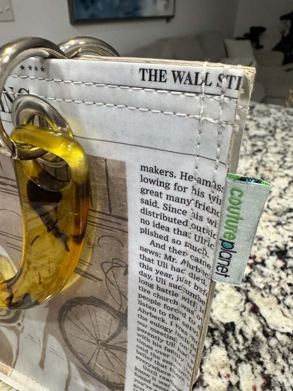 Couture Planet Recycled Magazine Wine Print Tote Bag Tortoise Handles - Picture 4 of 6
